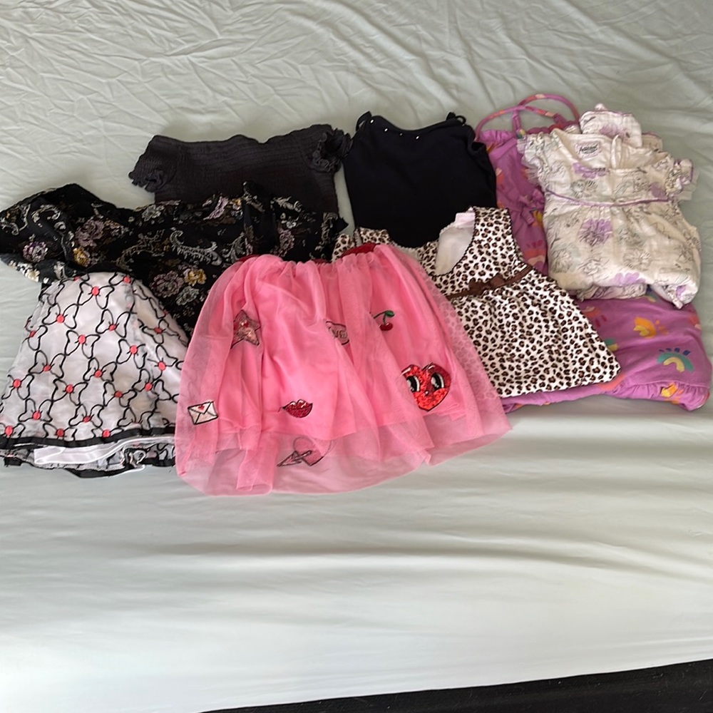 Lot 8 piece dresses, jumper and skirts girl